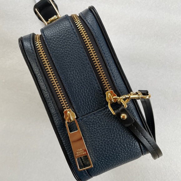 Marc Jacobs Crossbody Leather Top Bag (NOT the mini) - Picture 4 of 10